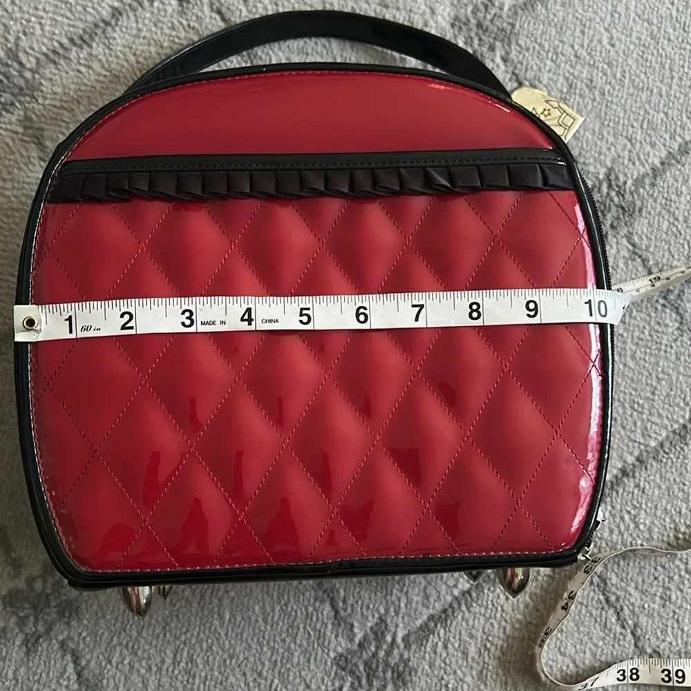 Lux de Ville Red&Black Patten Leather Retro Train Case
